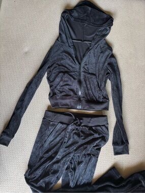 🖤Black Velour sweatsuit high waisted pants & cropped jacket